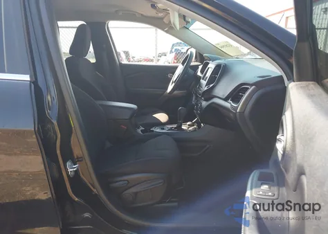 2019 Jeep Cherokee Latitude 4X4 from USA, damaged, VIN 1C4PJMCB2KD482000